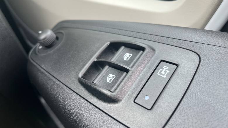 Peugeot Boxer 3500 L3 Diesel 2.2 BlueHDi 140 H2 Van Professional